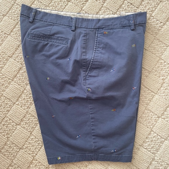 Old Navy Shorts - Picture 3 of 5